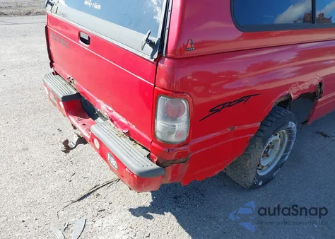 1998 Dodge Ram 1500 St z USA, uszkodzony, nr VIN 1B7HC16Z6WS752773